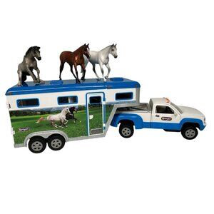 Breyer Stablemates Truck & Gooseneck Trailer with 3 Horses
